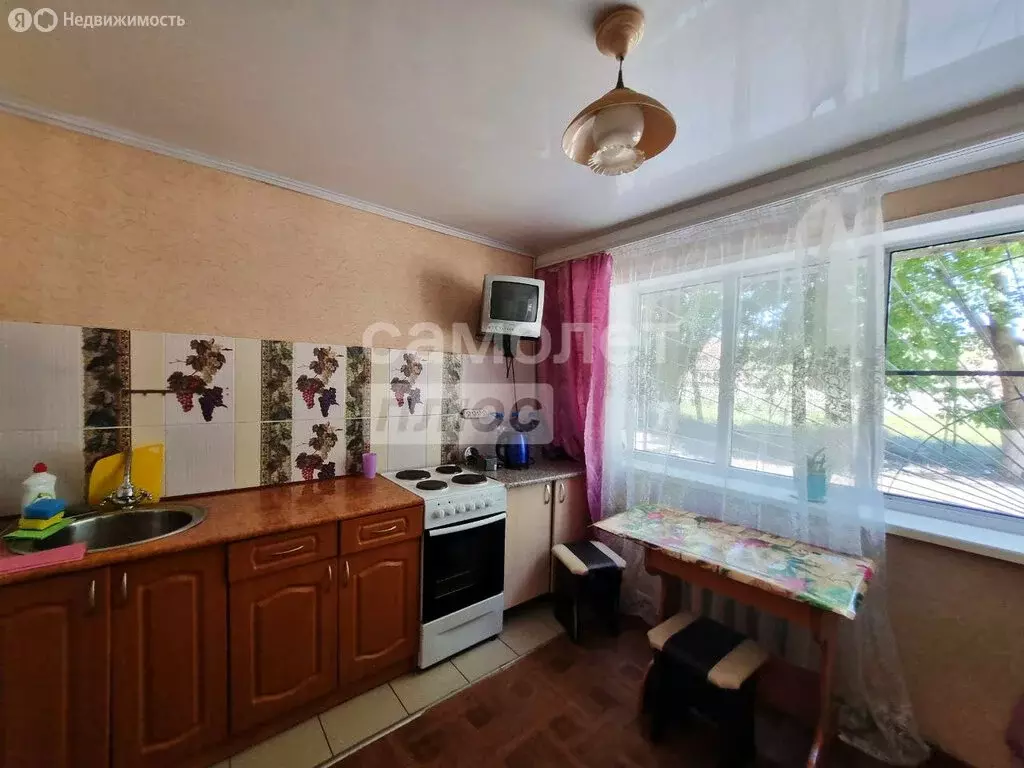 1-комнатная квартира: Приморско-Ахтарск, улица Комиссара Шевченко, 101 ... - Фото 0