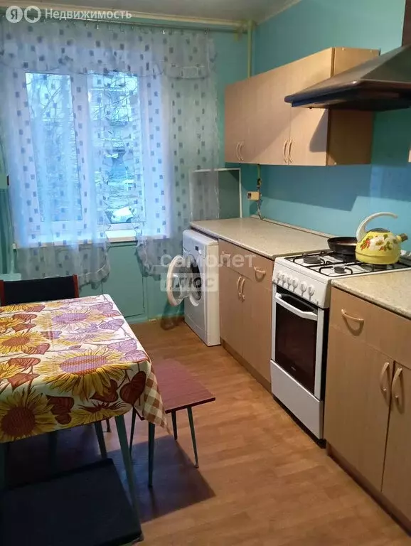 3-комнатная квартира: Балаково, Каховская улица, 13 (57 м) - Фото 0