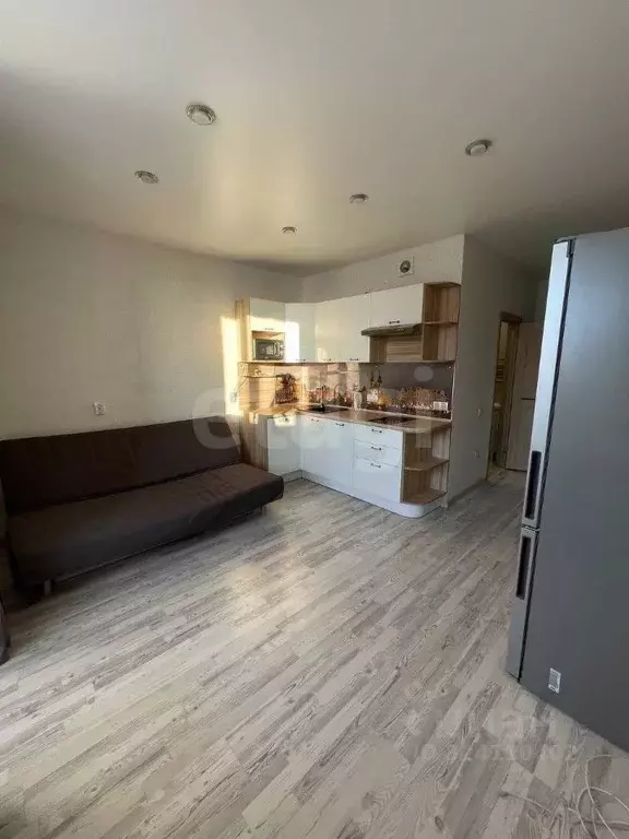 Студия Тюменская область, Тюмень ул. Фармана Салманова, 6 (23.1 м) - Фото 1