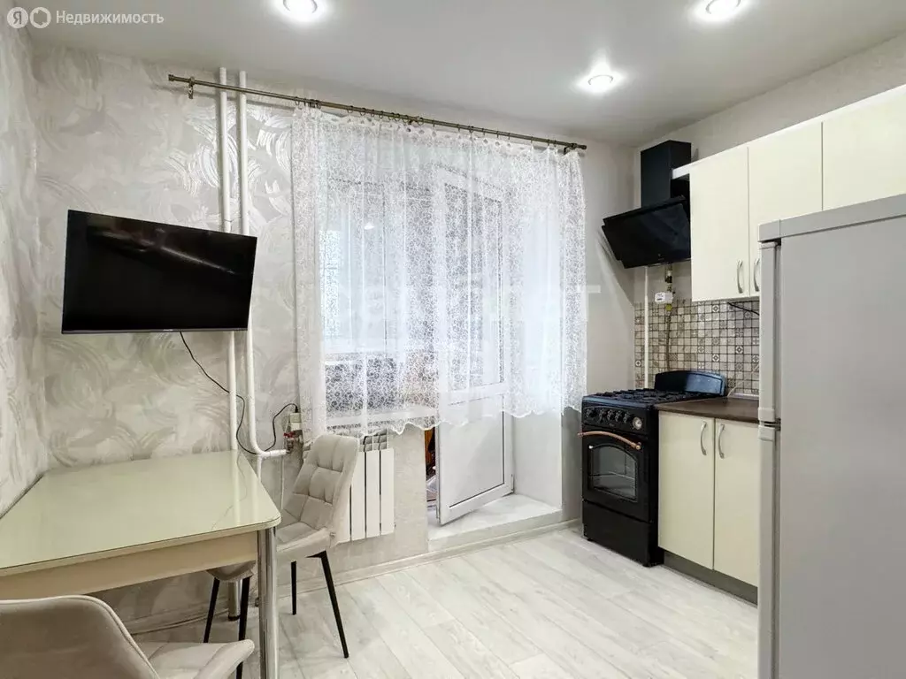 1-комнатная квартира: Киров, Стахановская улица, 16К1 (35.9 м) - Фото 0