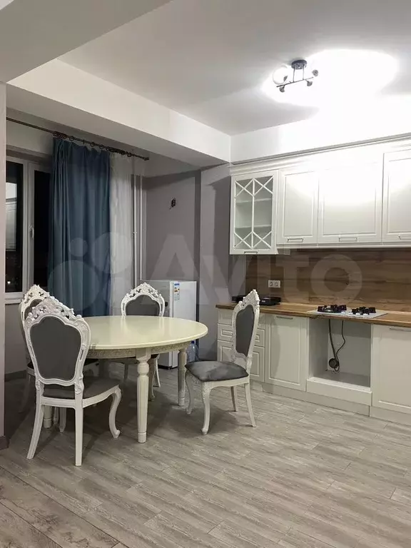 1-к. квартира, 40 м, 7/10 эт. - Фото 0
