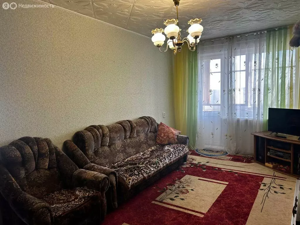 4-комнатная квартира: Барнаул, микрорайон Докучаево, улица Шукшина, 24 ... - Фото 1