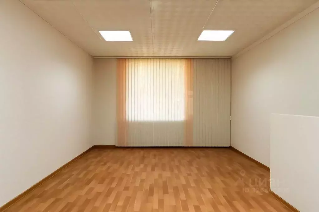 Торговая площадь в Красноярский край, Дивногорск ул. Чкалова, 74к1 (81 ... - Фото 1