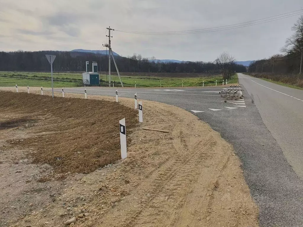 Участок в Краснодарский край, Северский район, Азовское с/пос  (4.0 ... - Фото 2