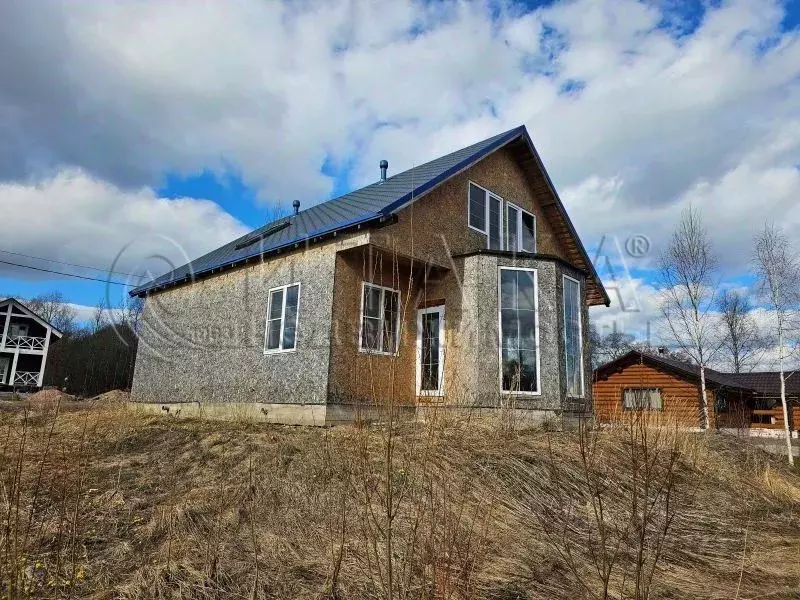 Дом в Ленинградская область, Подпорожское городское поселение, д. ... - Фото 1