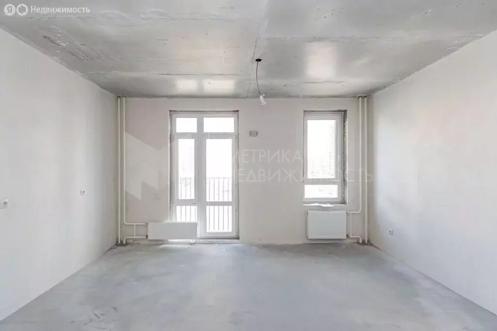 3-комнатная квартира: Тюмень, улица Фармана Салманова, 18 (90 м) - Фото 1
