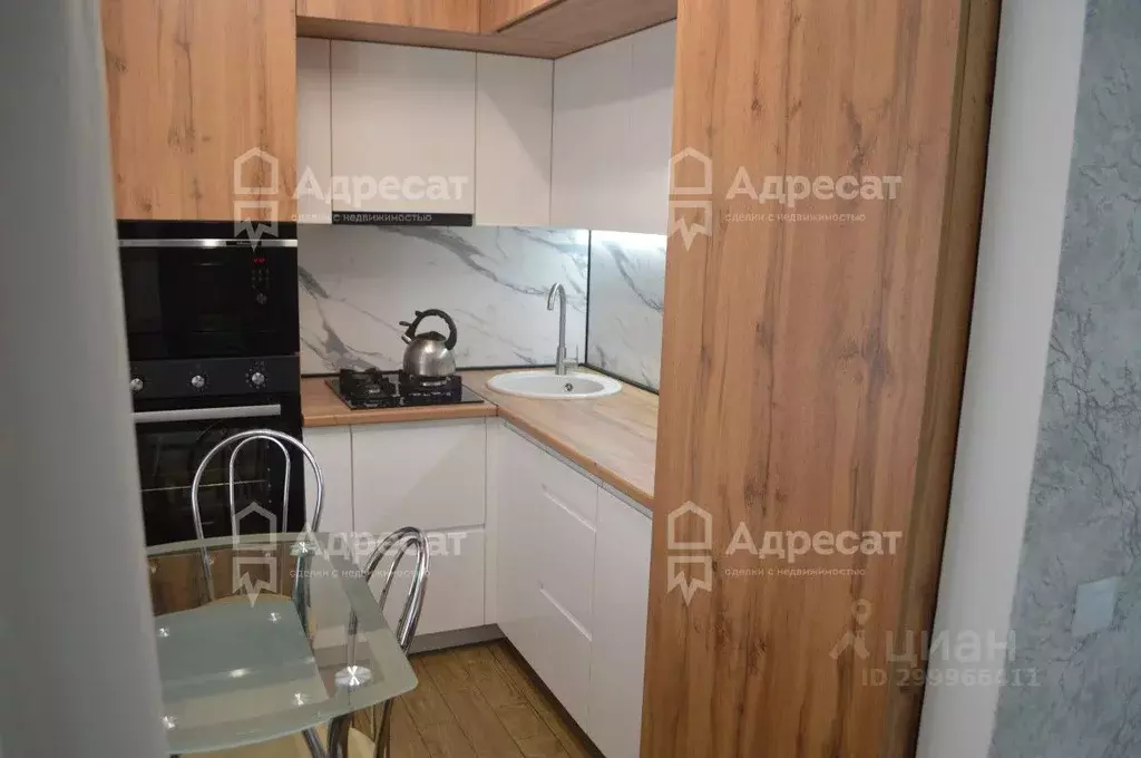 3-к кв. Волгоградская область, Волгоград ул. Кирова, 127 (55.4 м) - Фото 2