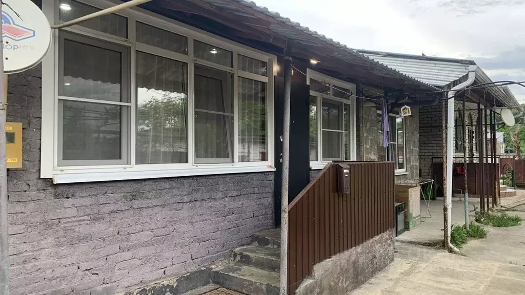 3-к кв. Краснодарский край, Хадыженск Апшеронский район, ул. 40 лет ... - Фото 1