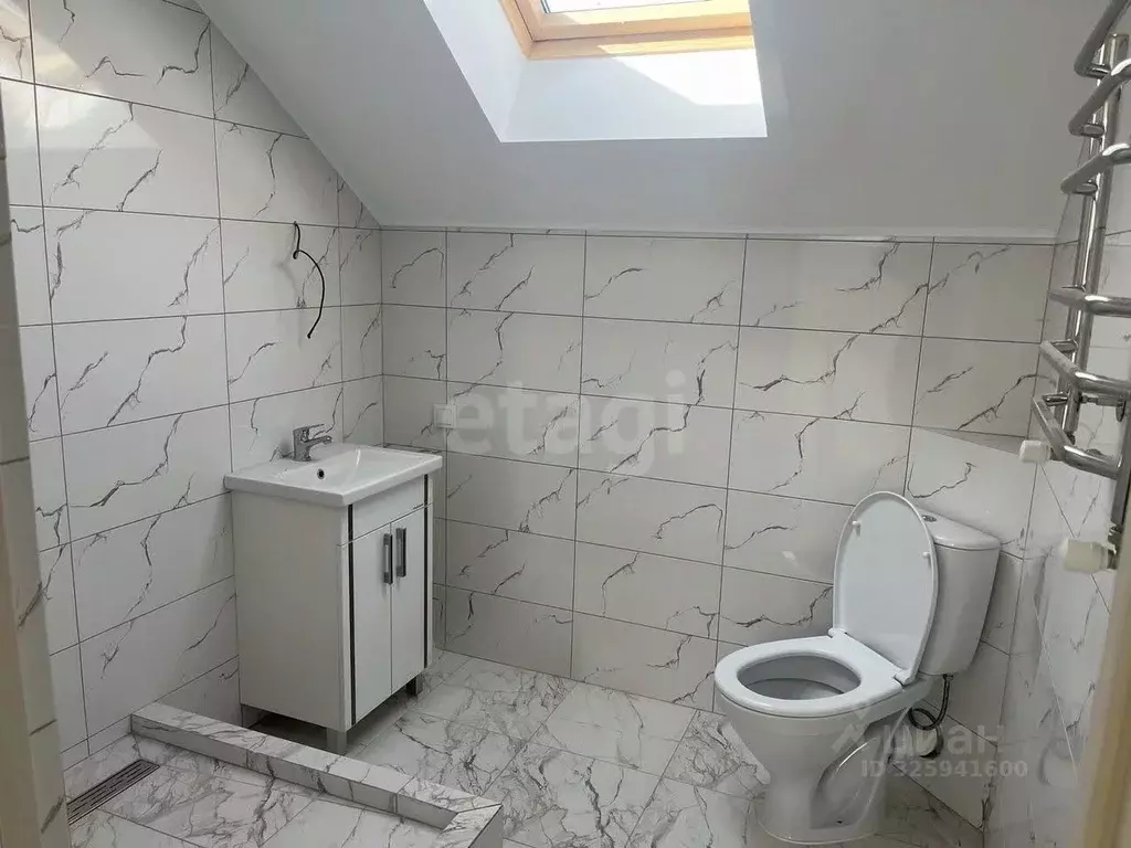 Дом в Ростовская область, Неклиновский район, Вареновское с/пос, с. ... - Фото 1