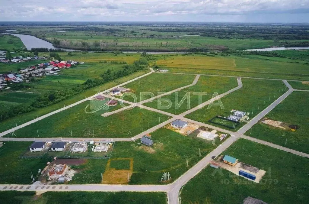 Участок в Тюменская область, Тюменский муниципальный округ, с. Чикча, ... - Фото 1