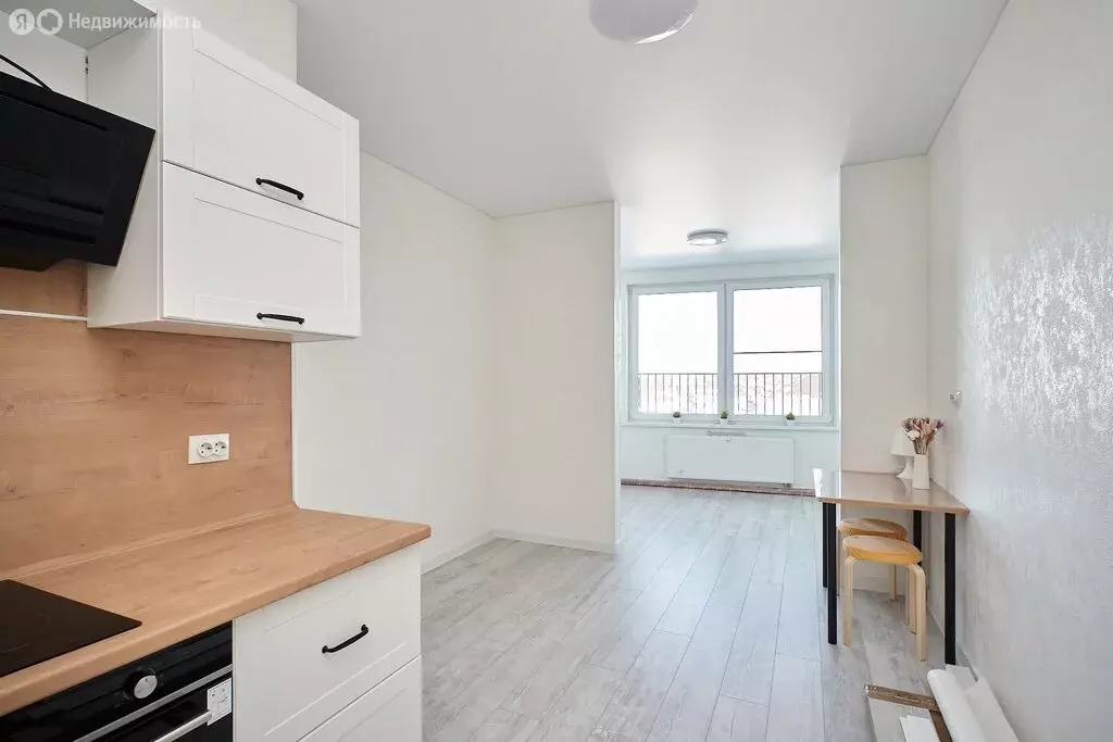 1-комнатная квартира: Тюмень, улица Фармана Салманова, 8 (28 м) - Фото 1