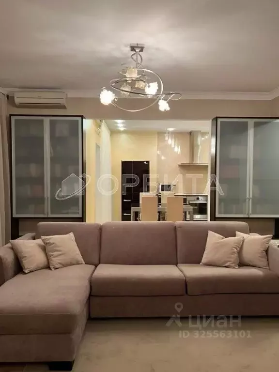 3-к кв. Тюменская область, Тюмень ул. Орджоникидзе, 16к1 (90.0 м) - Фото 1