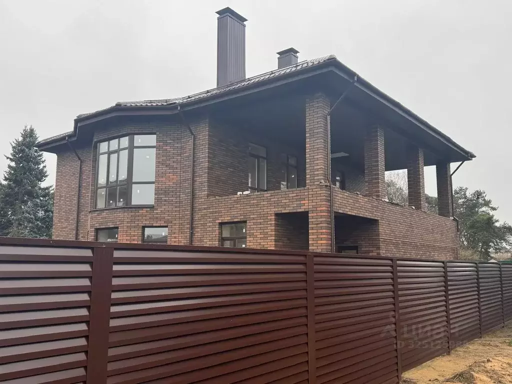 Дом в Тверская область, Конаковский муниципальный округ, д. Мокшино  ... - Фото 1