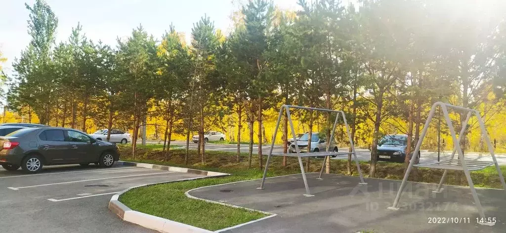 1-к кв. Омская область, Омск просп. Комарова, 11/4 (45.0 м) - Фото 1