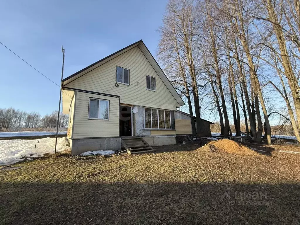 Дом в Смоленская область, Рославльский муниципальный округ, д. Мятка  ... - Фото 1