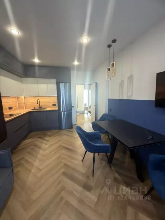 2-к кв. Санкт-Петербург бул. Головнина, 3к1 (65.9 м) - Фото 1