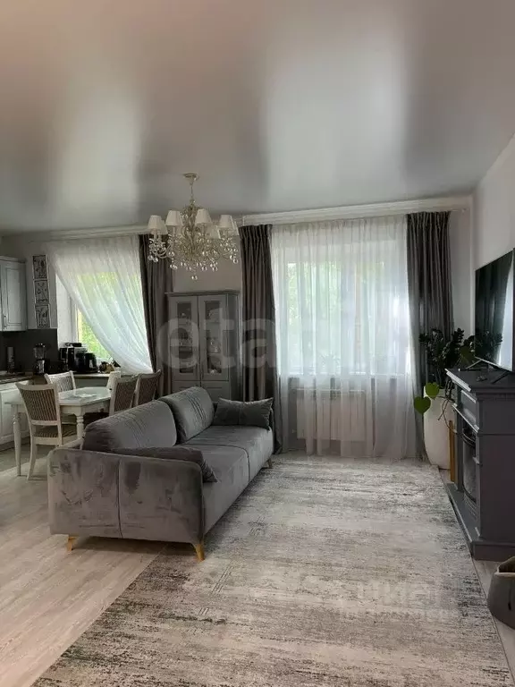 4-к кв. Ханты-Мансийский АО, Сургут ул. Энтузиастов, 63 (86.4 м) - Фото 1