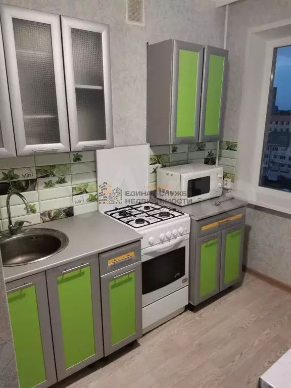 1-к. квартира, 32 м, 8/9 эт. - Фото 1