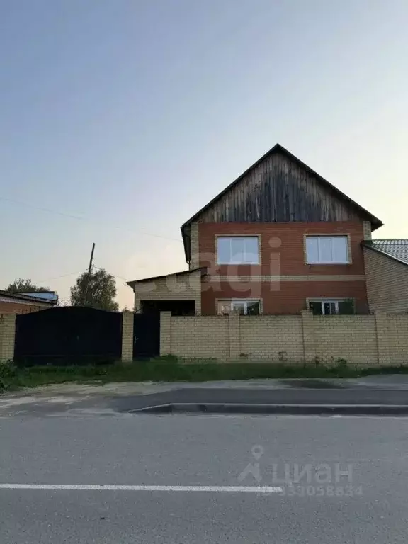 Дом в Тюменская область, с. Упорово ул. Булата Янтимирова (149 м) - Фото 1
