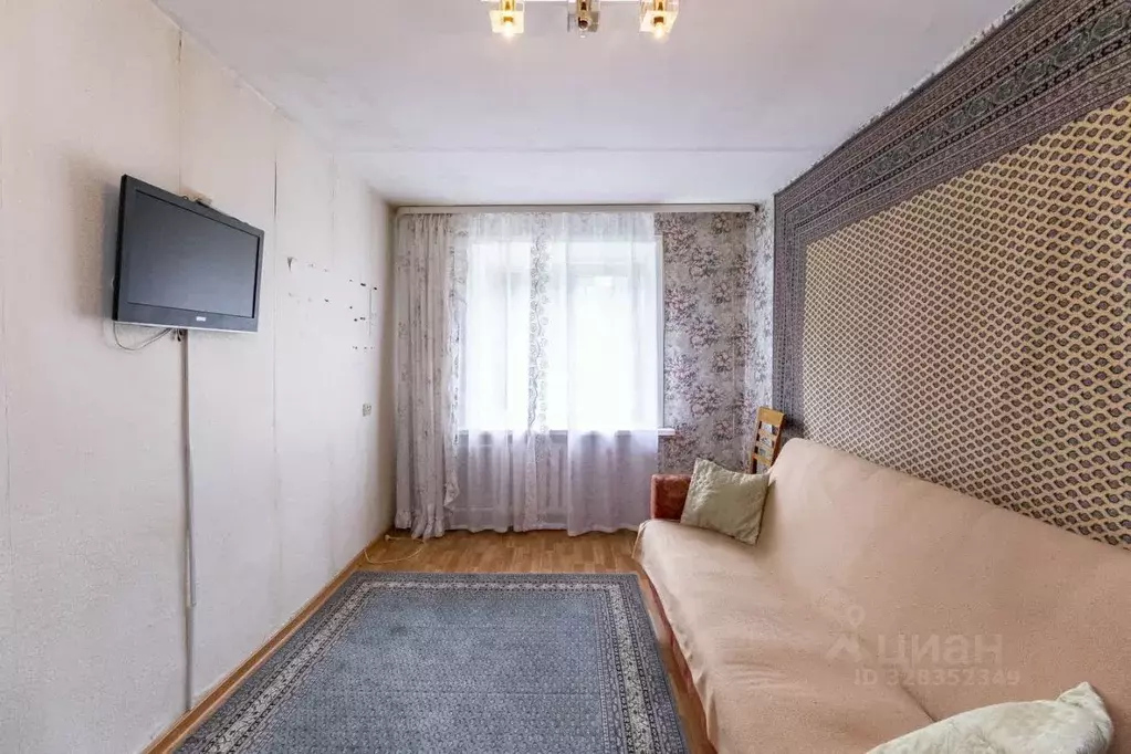 2-к кв. Тюменская область, Тюмень ул. Коммунаров, 5 (60.0 м) - Фото 2