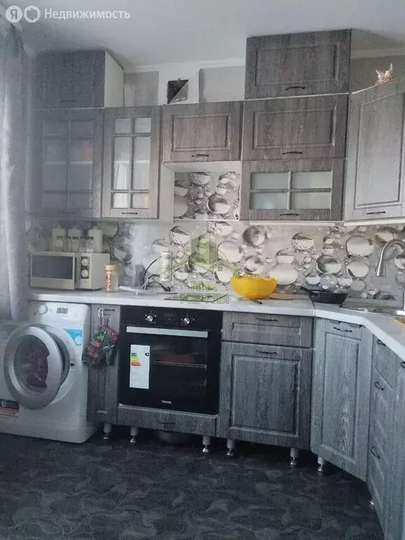 3-комнатная квартира: Улан-Удэ, городок Сосновый Бор, улица Маршала ... - Фото 1