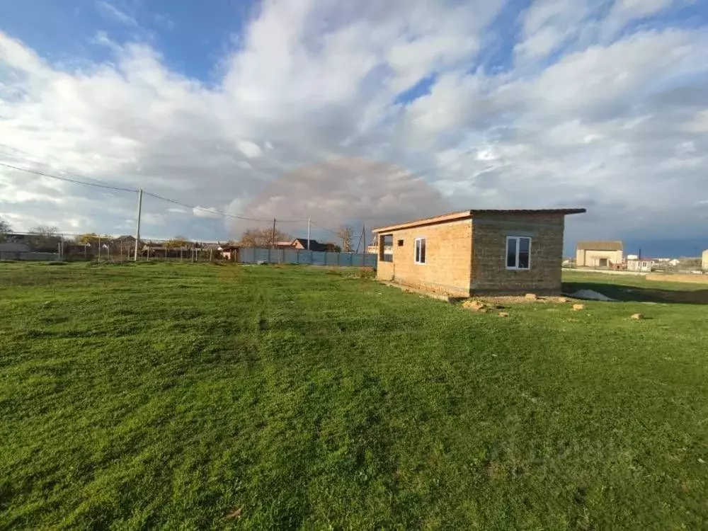 Участок в Крым, Сакский район, Ореховское с/пос, с. Михайловка ул. ... - Фото 1