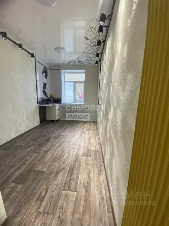 Офис в Свердловская область, Каменск-Уральский ул. Калинина, 33 (14 м) - Фото 1