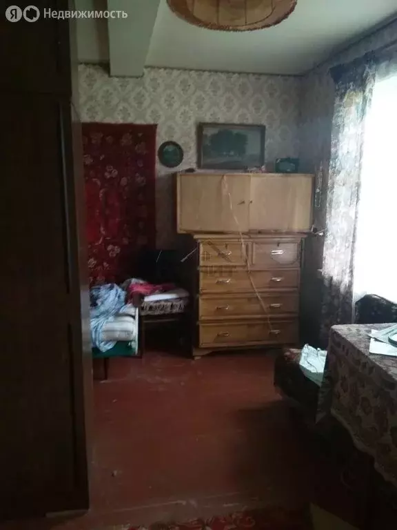 Дом в Бургинское сельское поселение, деревня Уезжа (32 м) - Фото 1