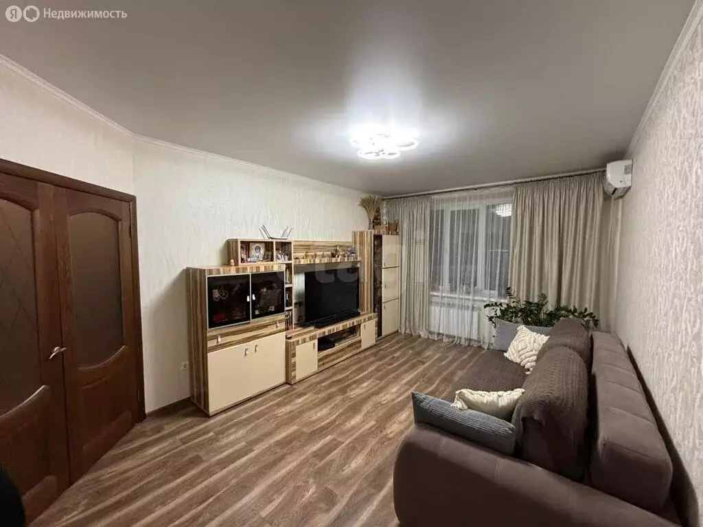 3-комнатная квартира: Лиски, улица Титова, 20 (93.3 м) - Фото 0