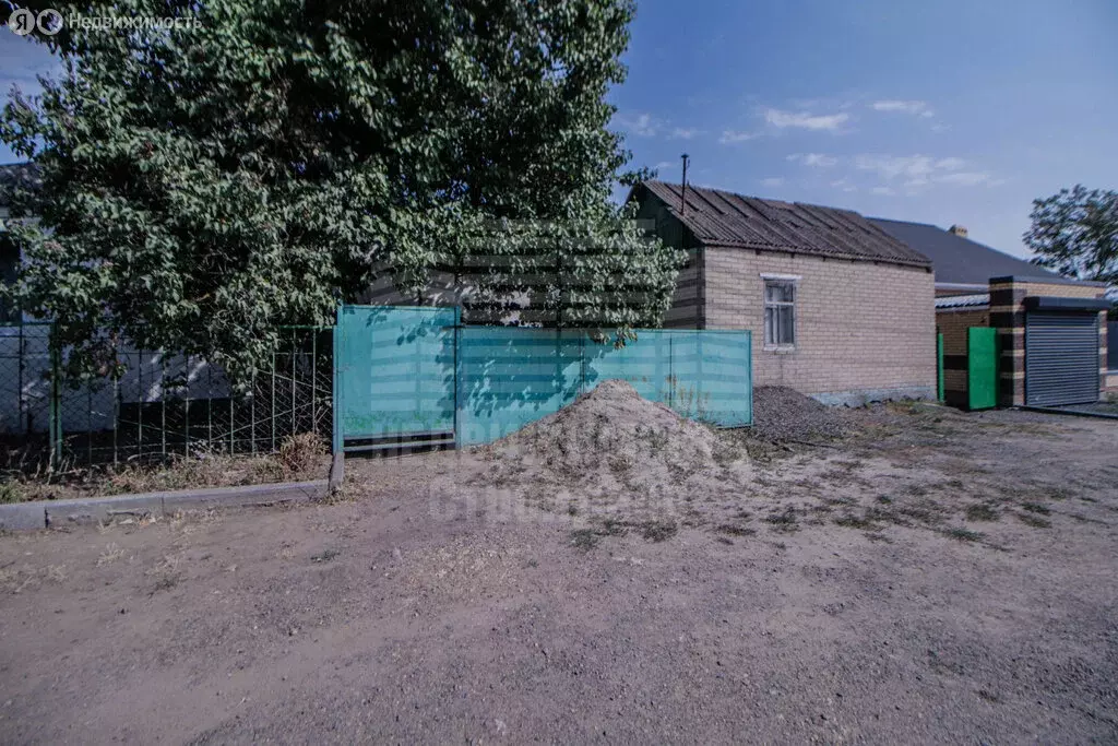 Дом в село Вареновка, Октябрьская улица (86 м) - Фото 1