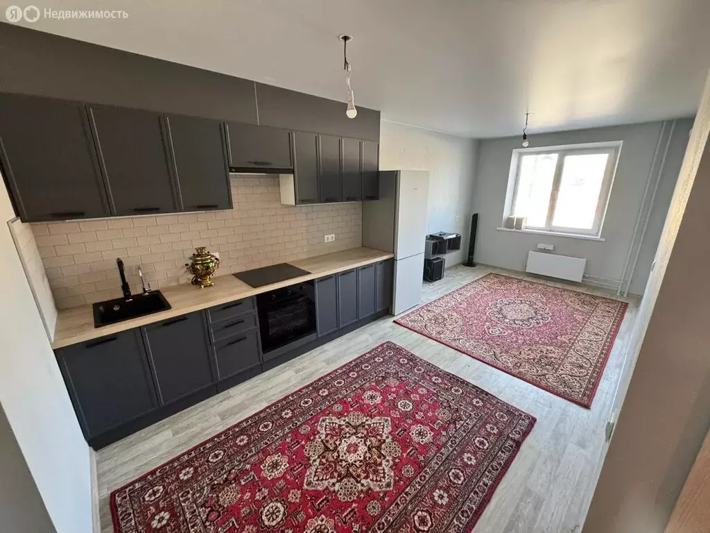 3-комнатная квартира: Волгоград, улица Глазкова, 14Б (73.2 м) - Фото 0