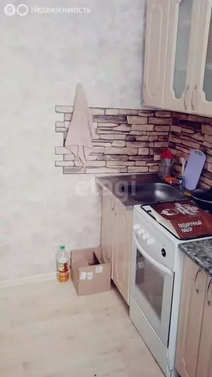 2-комнатная квартира: Верх-Катунское, улица Мира, 2 (40 м) - Фото 1