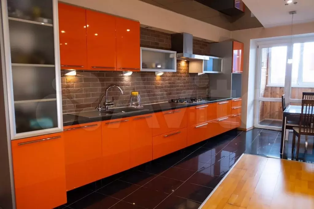 3-к. квартира, 100 м, 9/10 эт. - Фото 0