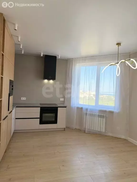 2-комнатная квартира: Саратов, проспект Энтузиастов, 42/44 (69 м) - Фото 1