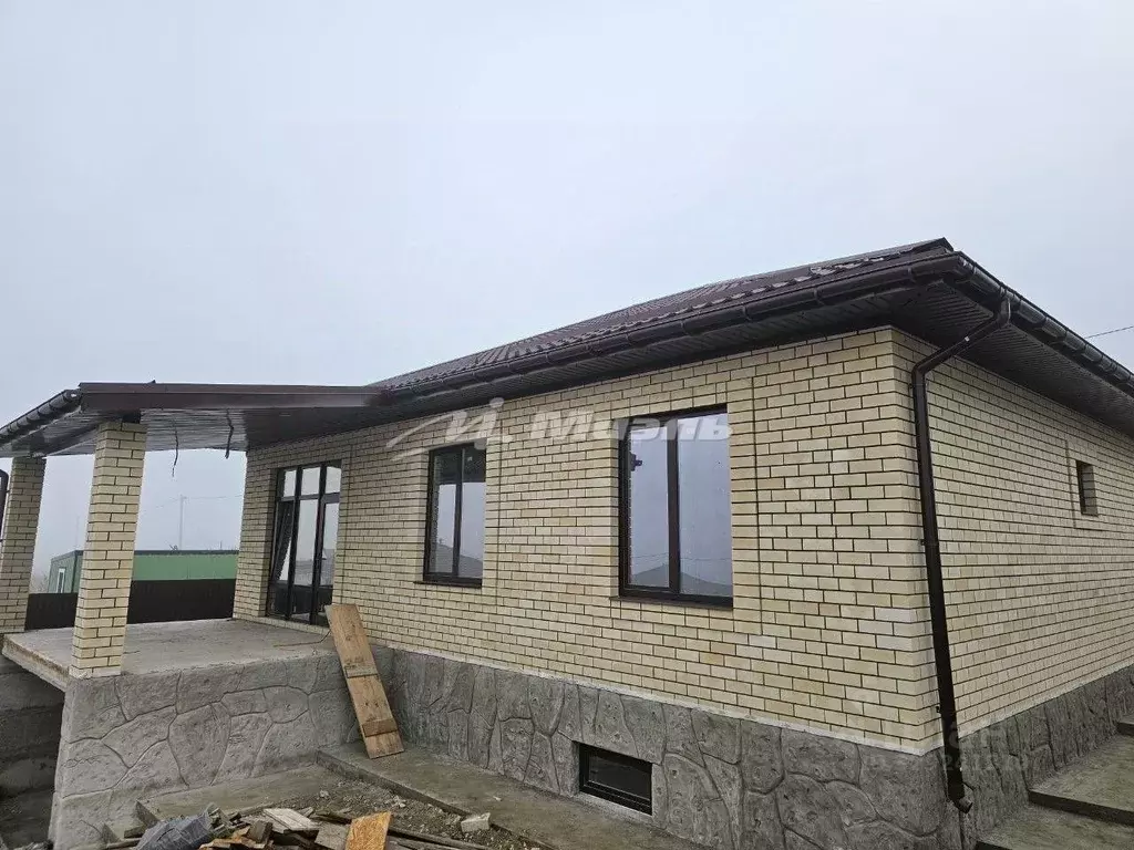 Дом в Крым, Симферопольский район, с. Мирное  (80 м) - Фото 1