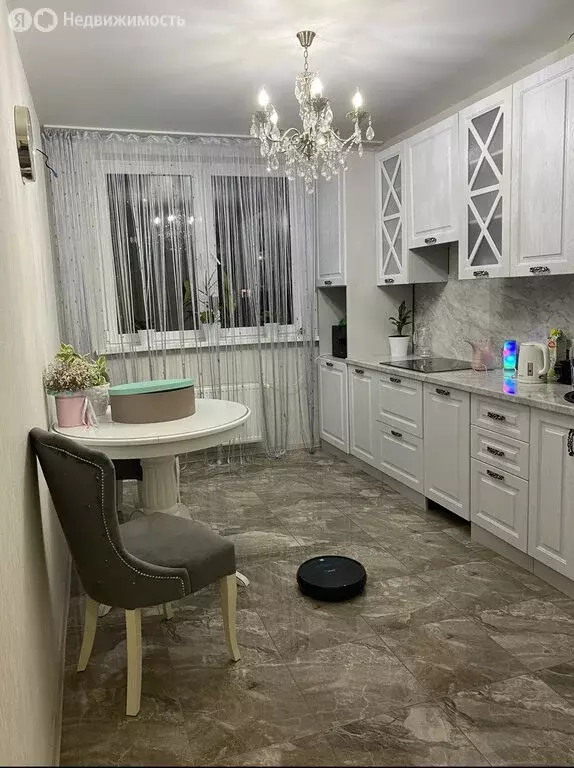 2-комнатная квартира: Краснодар, улица Цезаря Куникова, 24к3 (61 м) - Фото 1