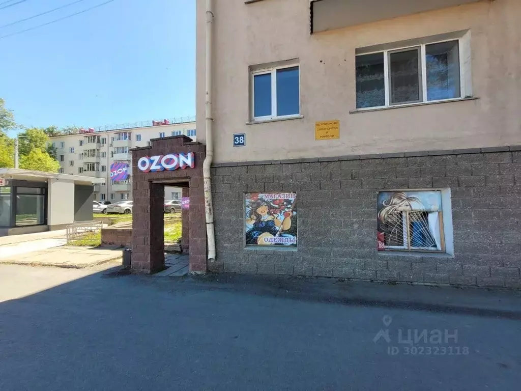 Помещение свободного назначения в Башкортостан, Уфа ул. Комарова, 38 ... - Фото 1