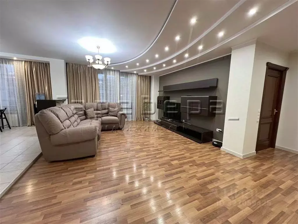 3-к кв. Красноярский край, Красноярск ул. Молокова, 1к2 (110.0 м) - Фото 2