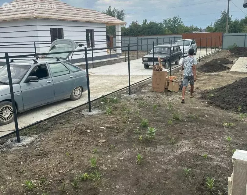 Дом в посёлок Российский, Еловая улица (86 м) - Фото 1