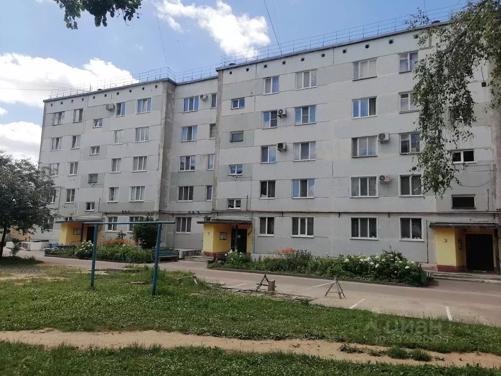 3-к кв. Брянская область, Новозыбков Комсомольская ул., 13 (55.9 м) - Фото 2