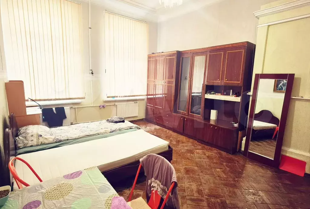 Комната 25 м в 4-к., 2/5 эт. - Фото 1