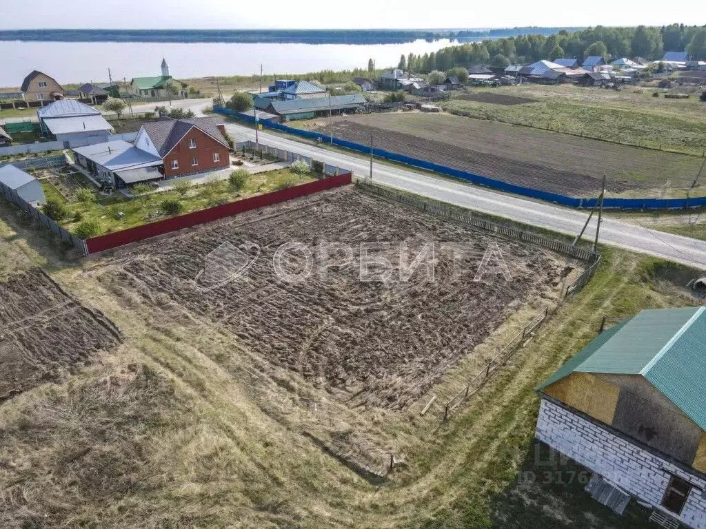 Участок в Тюменская область, Нижнетавдинский район, д. Нижние Тарманы ... - Фото 0