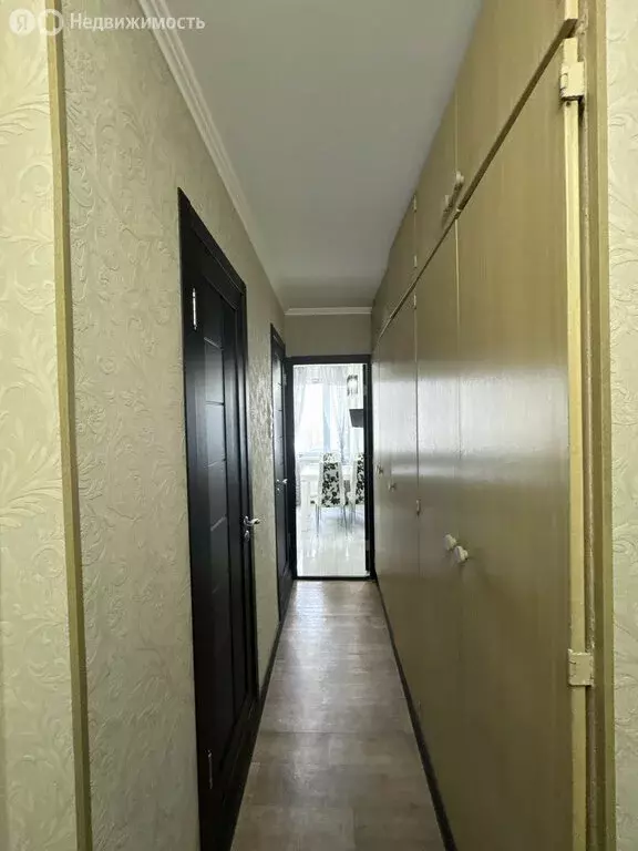 3-комнатная квартира: Новый Уренгой, район Северная Жилая Часть, ... - Фото 1