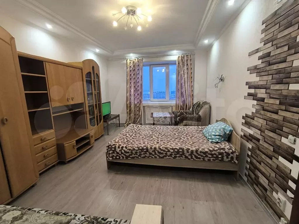 2-к. квартира, 60 м, 5/5 эт. - Фото 1