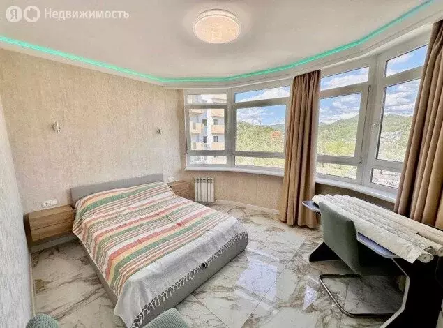 3-комнатная квартира: Сочи, Теневой переулок, 10А (66 м) - Фото 0
