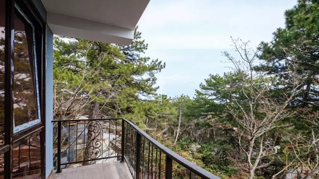 Дом в Крым, Ялта муниципальный округ, пос. Высокогорное ул. Лесная, 1 ... - Фото 1