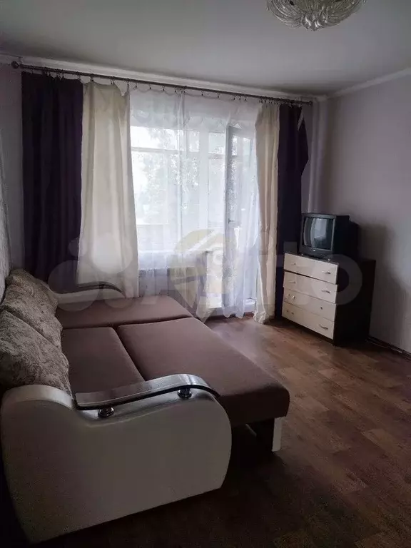 1-к. квартира, 37 м, 4/9 эт. - Фото 0