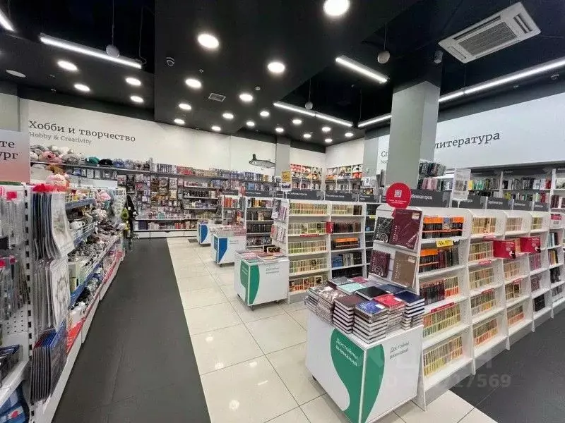 Торговая площадь в Санкт-Петербург просп. Малый Васильевского острова, ... - Фото 1