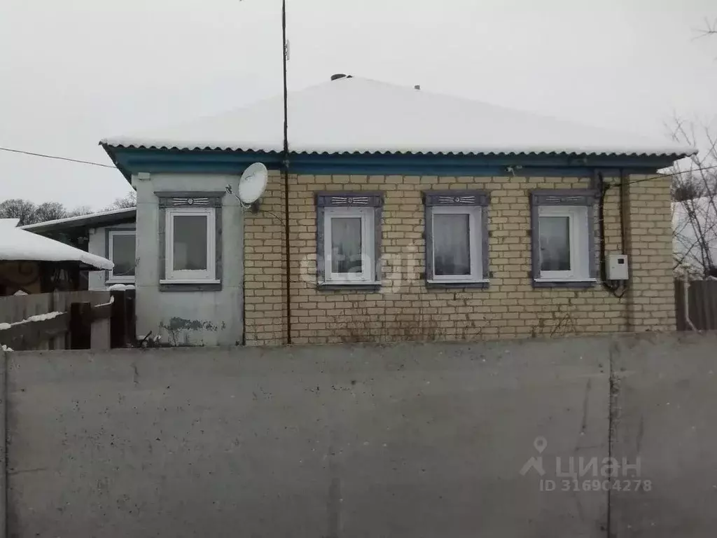 Дом в Белгородская область, Алексеевский муниципальный округ, с. ... - Фото 0