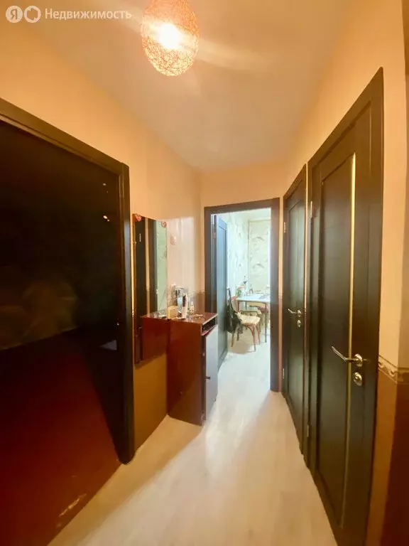 3-комнатная квартира: Нижний Тагил, улица Орджоникидзе, 2 (63 м) - Фото 0